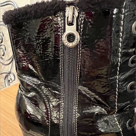 SPORTO BLOCK HEELED ZIP SIDE BOOTIES- SIZE 8.5 M. COMFY-WATERPROOF (fur lining) - Picture 6 of 16